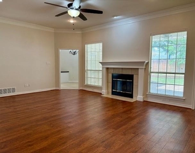 6308 Glen Echo Lane - Photo Thumbnail 2