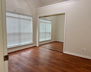 6308 Glen Echo Lane - Photo Thumbnail 15