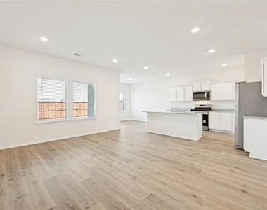 4104 Malachite Drive - Photo Thumbnail 2