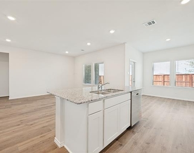 4104 Malachite Drive - Photo Thumbnail 3