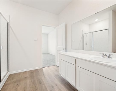 4104 Malachite Drive - Photo Thumbnail 8