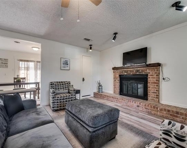 2000 Melissa Street - Photo Thumbnail 6
