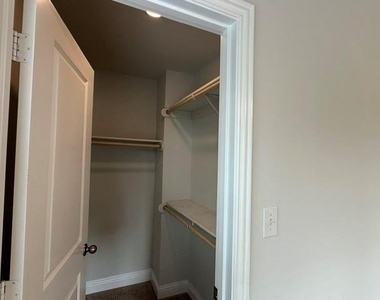 5585 Crosby Drive - Photo Thumbnail 26