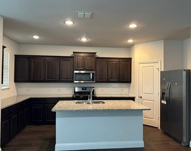 5585 Crosby Drive - Photo Thumbnail 29
