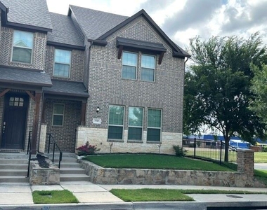 5585 Crosby Drive - Photo Thumbnail 1