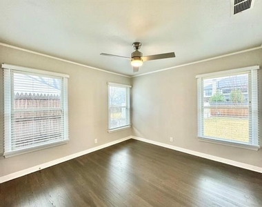 515 Bondstone Drive - Photo Thumbnail 11