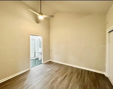 515 Bondstone Drive - Photo Thumbnail 8
