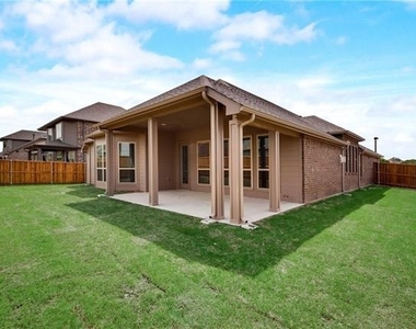 1601 Primrose Place - Photo Thumbnail 29