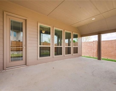 1601 Primrose Place - Photo Thumbnail 31