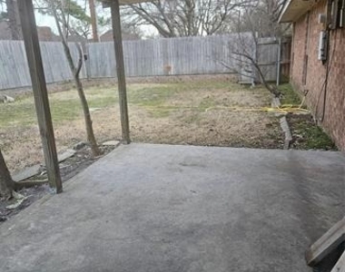 328 Jamie Way - Photo Thumbnail 14