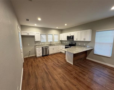 308 Gammill Street - Photo Thumbnail 10