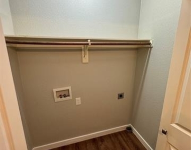 308 Gammill Street - Photo Thumbnail 19