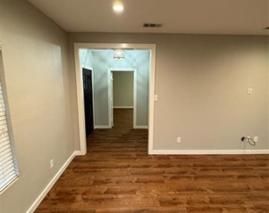 308 Gammill Street - Photo Thumbnail 7