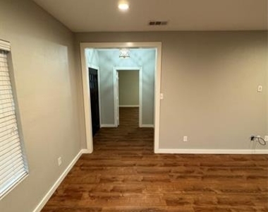 308 Gammill Street - Photo Thumbnail 8