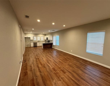 308 Gammill Street - Photo Thumbnail 4
