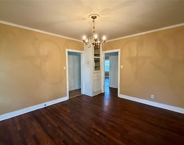 889 Ross Avenue - Photo Thumbnail 14