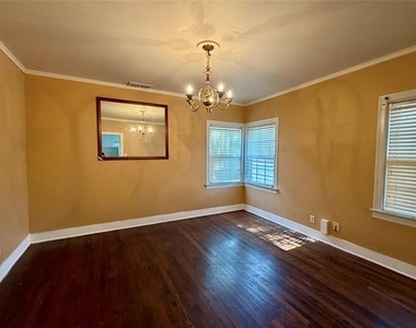 889 Ross Avenue - Photo Thumbnail 13
