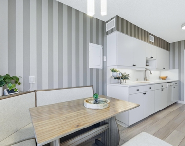 3400 N Ocean Drive - Photo Thumbnail 10