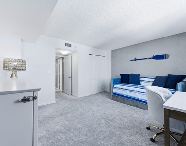 3400 N Ocean Drive - Photo Thumbnail 15