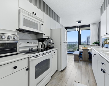 3400 N Ocean Drive - Photo Thumbnail 7
