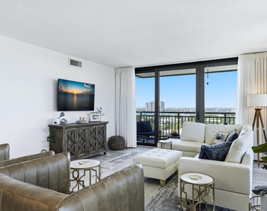 3400 N Ocean Drive - Photo Thumbnail 4