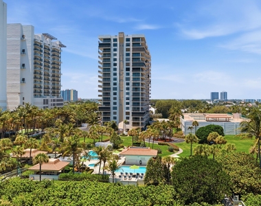 3400 N Ocean Drive - Photo Thumbnail 37