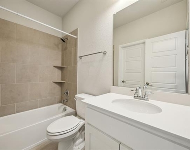 975 Stampede Drive - Photo Thumbnail 33