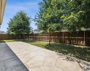 975 Stampede Drive - Photo Thumbnail 35