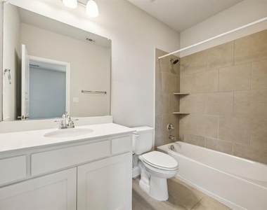 975 Stampede Drive - Photo Thumbnail 29