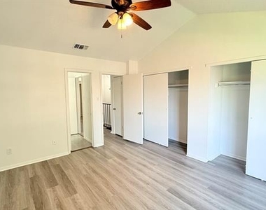 228 Samuel Boulevard - Photo Thumbnail 7