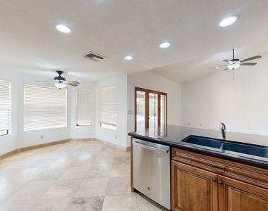 10575 E Mission Lane - Photo Thumbnail 7