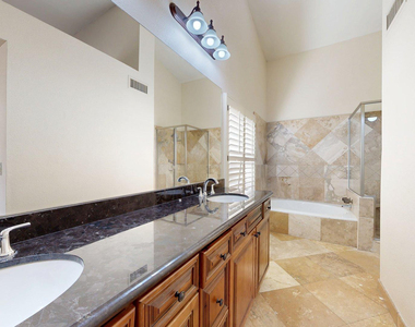 10575 E Mission Lane - Photo Thumbnail 15