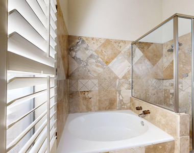 10575 E Mission Lane - Photo Thumbnail 16