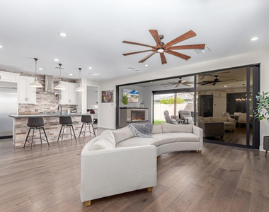 17494 W Middlebury Street - Photo Thumbnail 8