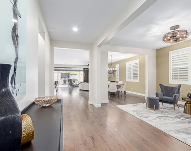 17494 W Middlebury Street - Photo Thumbnail 5