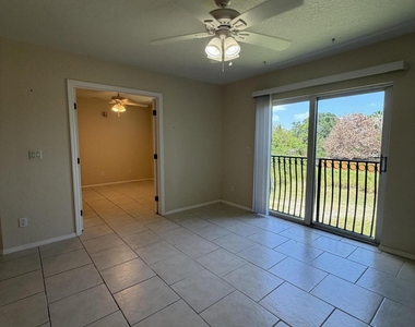 220 Columbia Drive - Photo Thumbnail 4