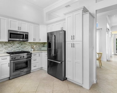 116 Coral Cay Drive - Photo Thumbnail 10