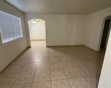 925 S Longmore - Photo Thumbnail 3