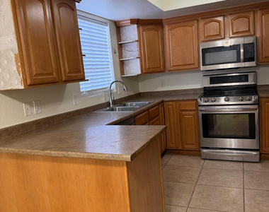 925 S Longmore - Photo Thumbnail 5