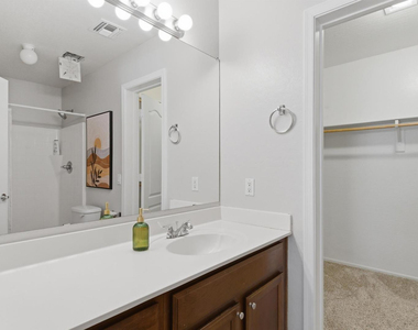 2250 E Deer Valley Road - Photo Thumbnail 9