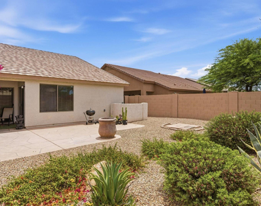 2250 E Deer Valley Road - Photo Thumbnail 15