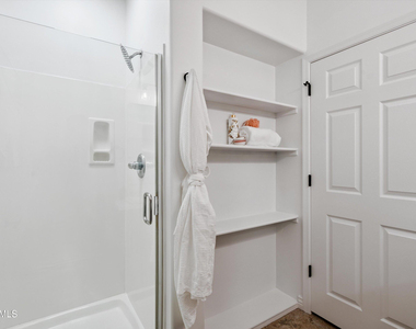 5450 E Deer Valley Drive - Photo Thumbnail 20