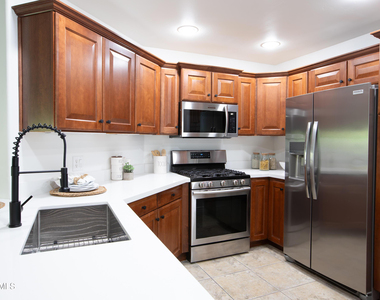 5450 E Deer Valley Drive - Photo Thumbnail 5
