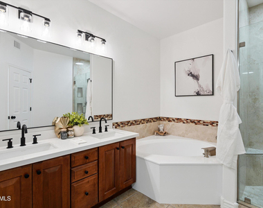 5450 E Deer Valley Drive - Photo Thumbnail 14