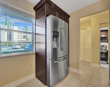 401 Se 3rd Street - Photo Thumbnail 4