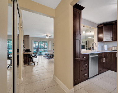 401 Se 3rd Street - Photo Thumbnail 24