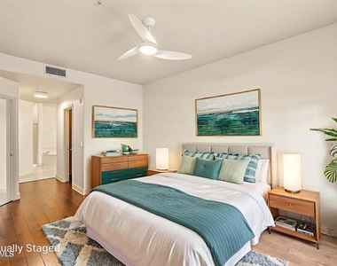 5450 E Deer Valley Drive - Photo Thumbnail 7