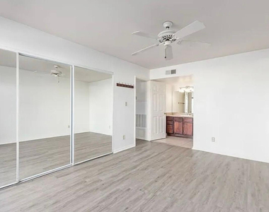 3500 N Hayden Road - Photo Thumbnail 1