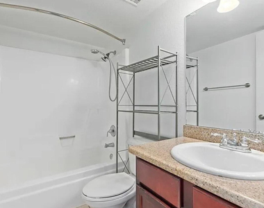 3500 N Hayden Road - Photo Thumbnail 2