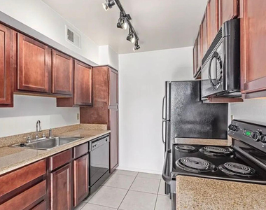 3500 N Hayden Road - Photo Thumbnail 6